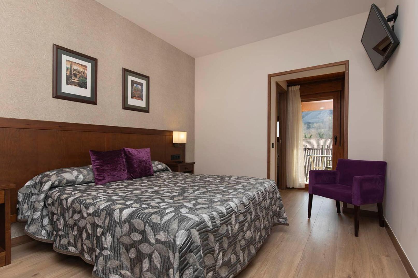 Hotel Cinca Escalona Eksteriør bilde