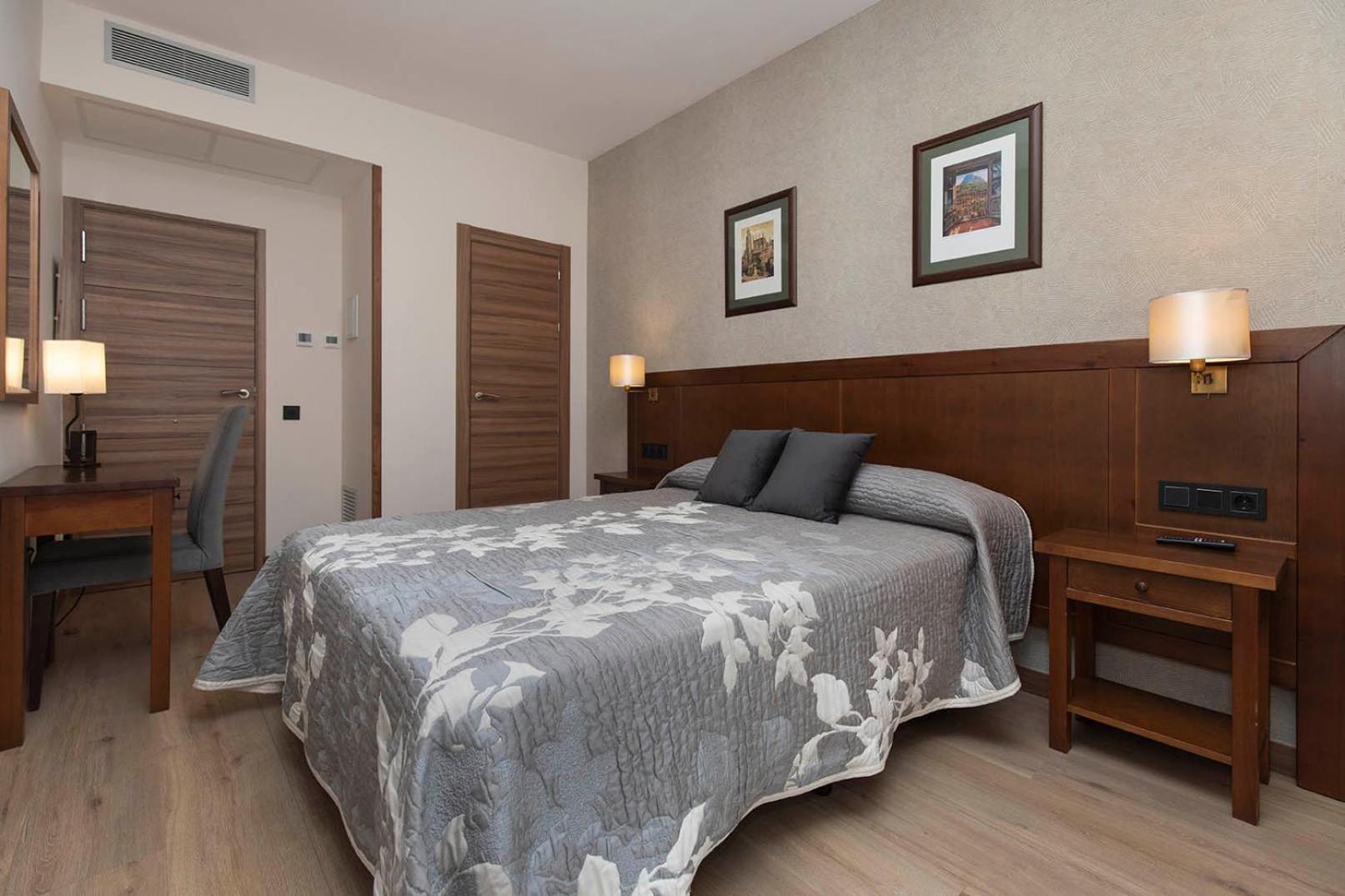 Hotel Cinca Escalona Eksteriør bilde